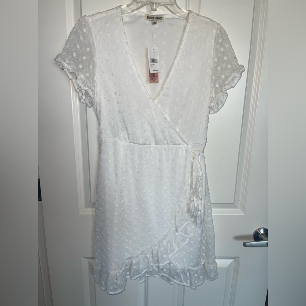 Cute white dress NWT